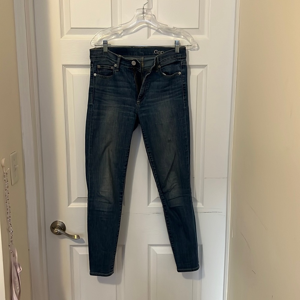 Gap skinny jeans size 27
